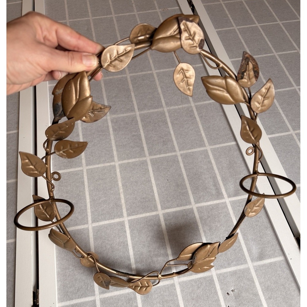 VTG‎ Brass Tone Leaf Wreath Candle holder Wall Hanging Dresden Style Cottagecore